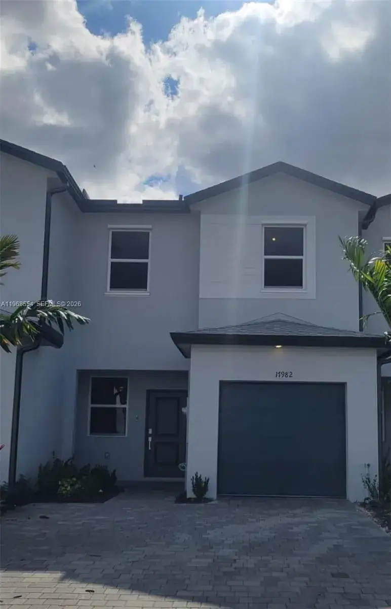 3 bedroom 2 bath Residential Lease for rent at 17982 SW 359th Ter, Homestead FL 33034