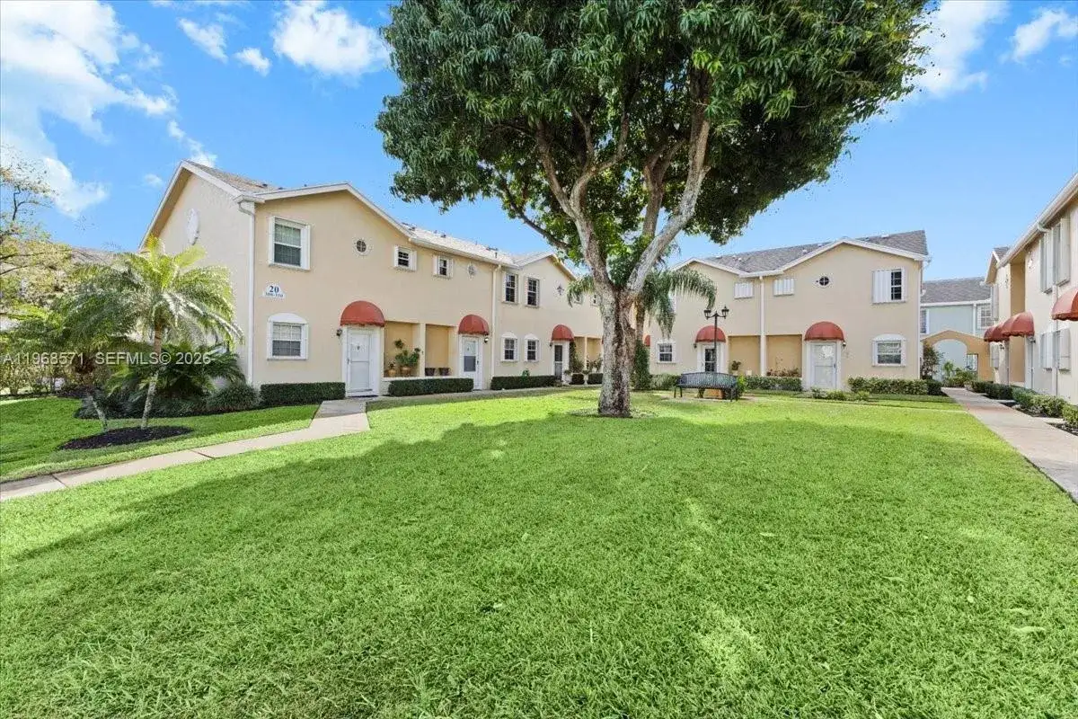 2 bedroom 2 bath Residential for sale at 307 Waterside Dr, Hypoluxo FL 33462