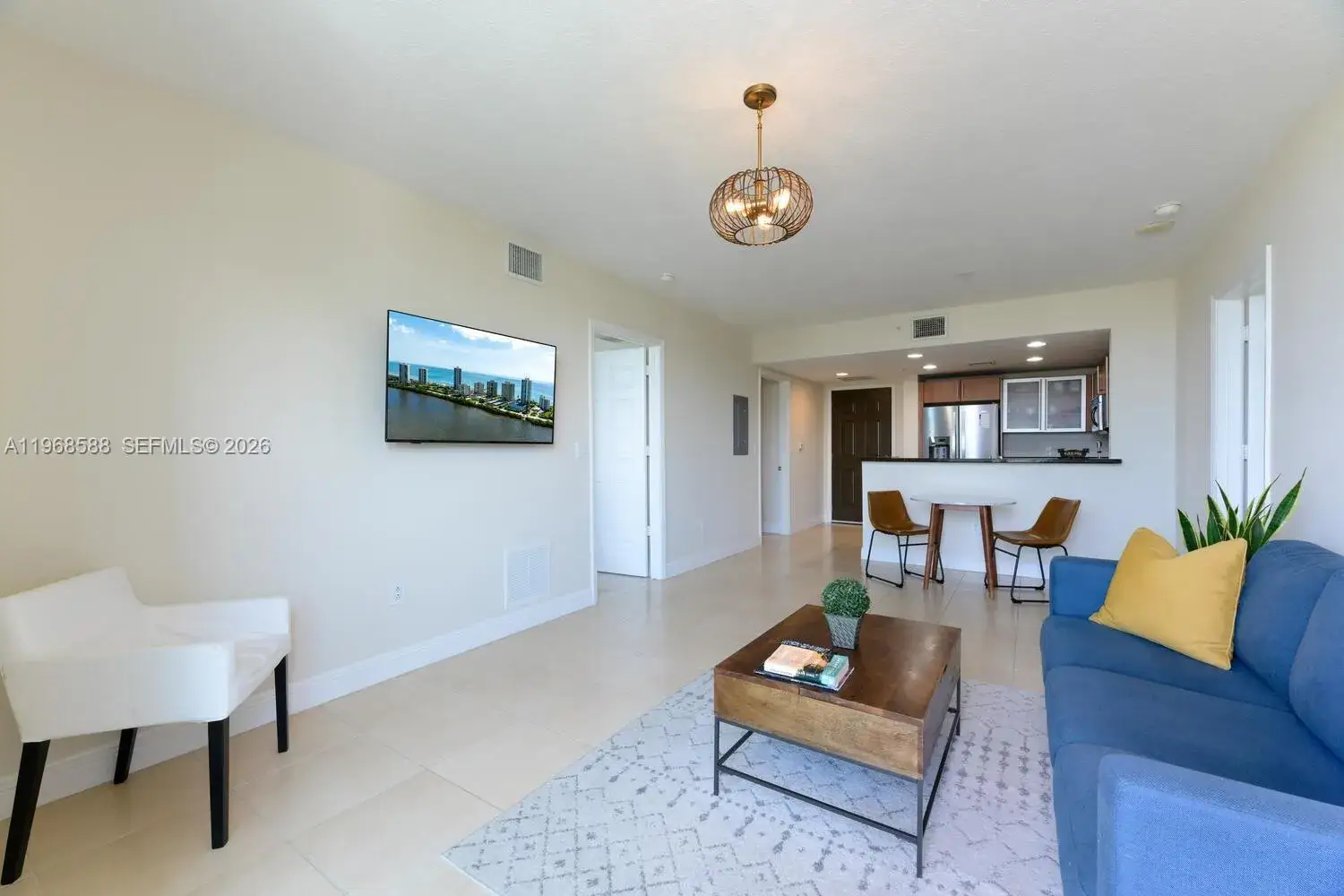 2 bedroom 2 bath Residential for sale at 610 Clematis St # 406, West Palm Beach FL 33401