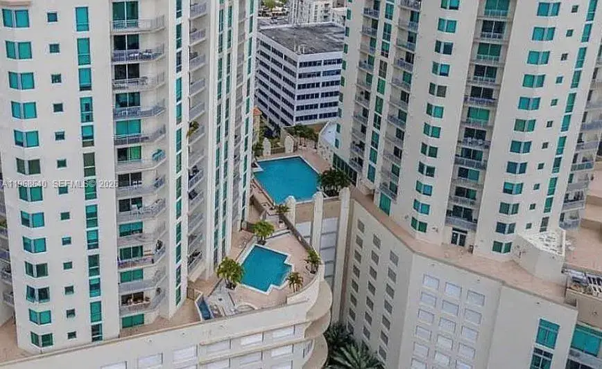 3 bedroom 2 bath Residential Lease for rent at 9066 SW 73rd Ct # 806, Miami FL 33156
