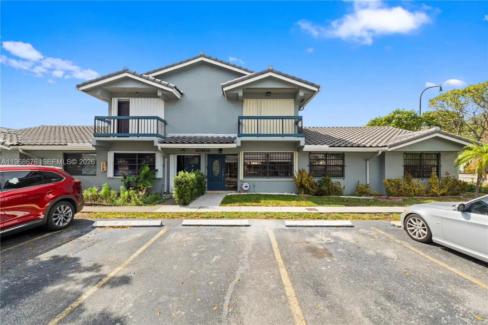 2 bedroom 2 bath Residential for sale at 10908 NW 7th St # 403, Miami FL 33172