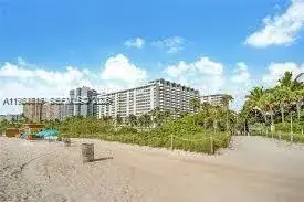 1 bedroom 1 bath Residential Lease for rent at 2899 Collins Ave # 638, Miami Beach FL 33140