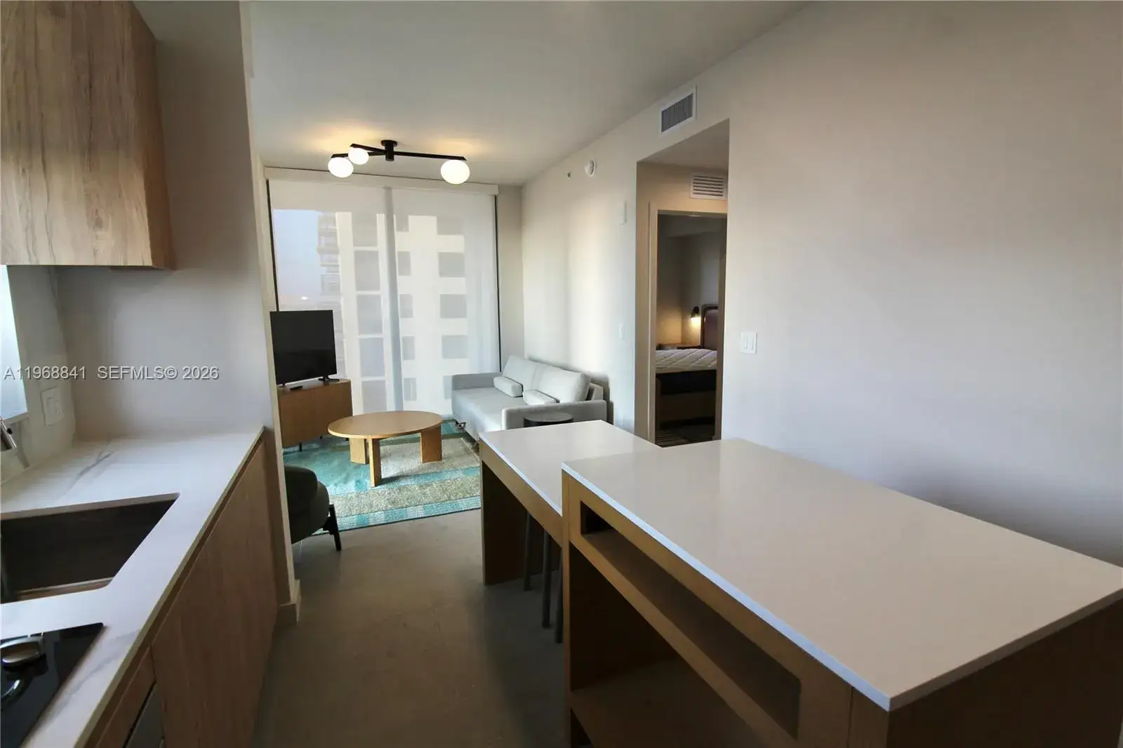2 bedroom 2 bath Residential Lease for rent at 11 NE 6 St # 2114, Miami FL 33132