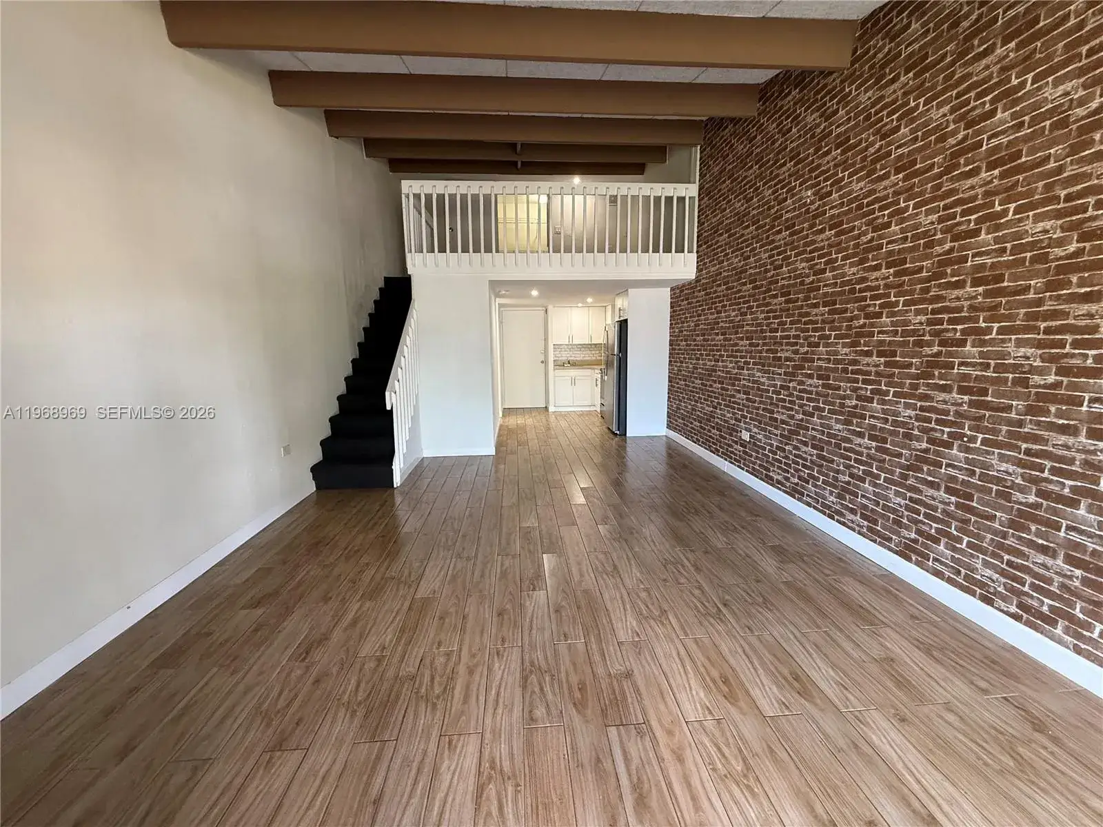 1 bedroom 1 bath Residential Lease for rent at 750 NE 195th St # 213, Miami FL 33179