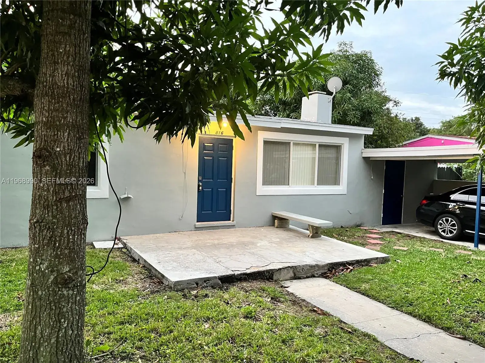 3 bedroom 1 bath Residential Lease for rent at 816 Beech Rd, West Palm Beach FL 33409