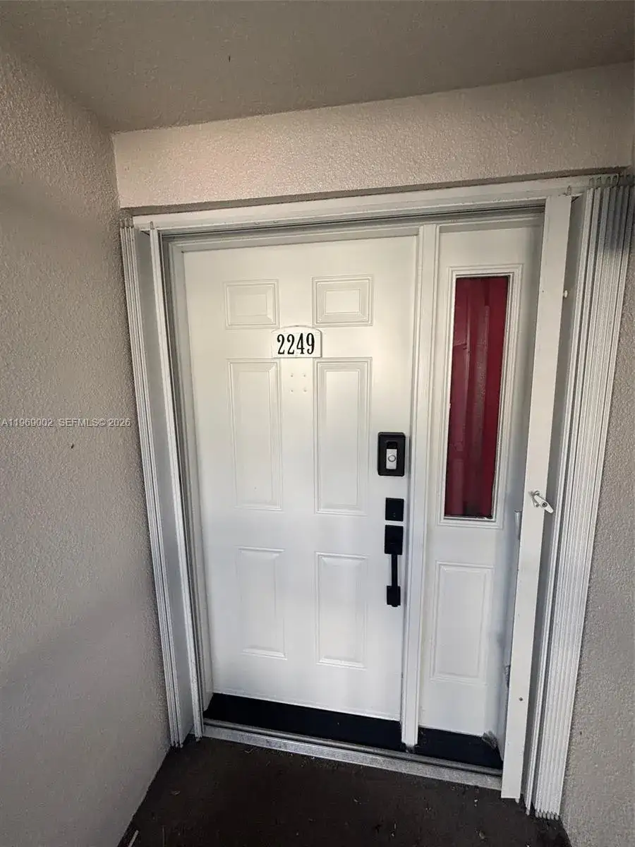 3 bedroom 2 bath Residential for sale at 2249 SE 27th Dr # D, Homestead FL 33035