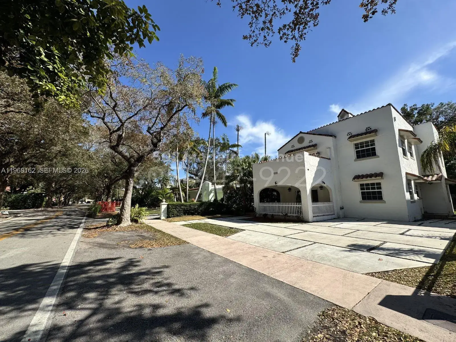 2 bedroom 1 bath Residential Lease for rent at 502 Madeira, Coral Gables FL 33134