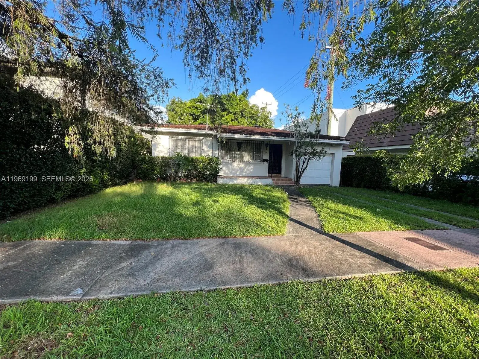 2 bedroom 2 bath Residential for sale at 812 Columbus Blvd, Coral Gables FL 33134