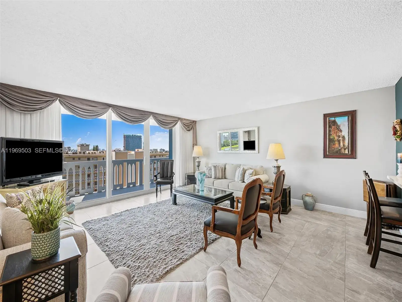 2 bedroom 2 bath Residential for sale at 401 NE 14th Ave # 808, Hallandale Beach FL 33009