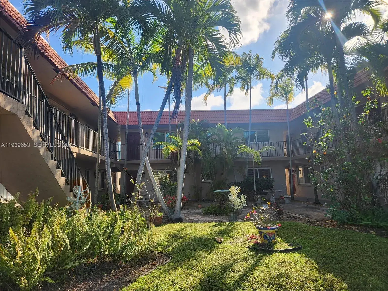 2 bedroom 1 bath Residential Lease for rent at 3050 NE 5th Ter # 10, Wilton Manors FL 33334