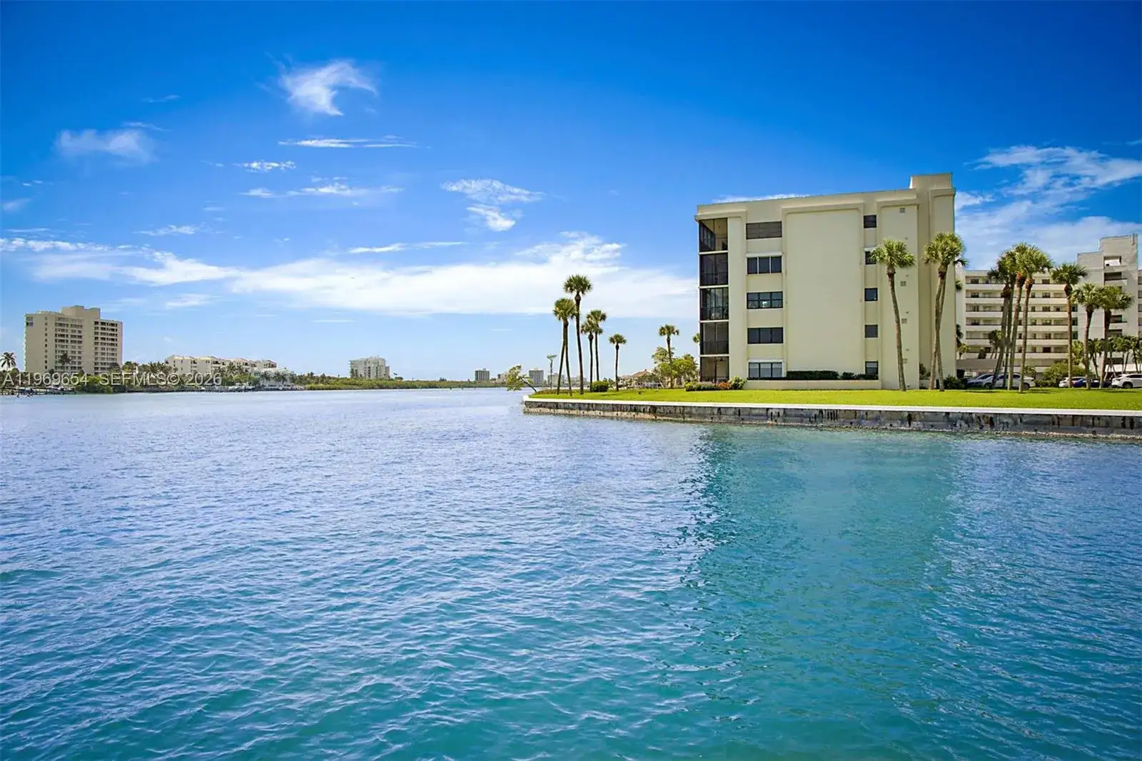 2 bedroom 2 bath Residential for sale at 100 Intracoastal Pl # 102, Jupiter FL 33469