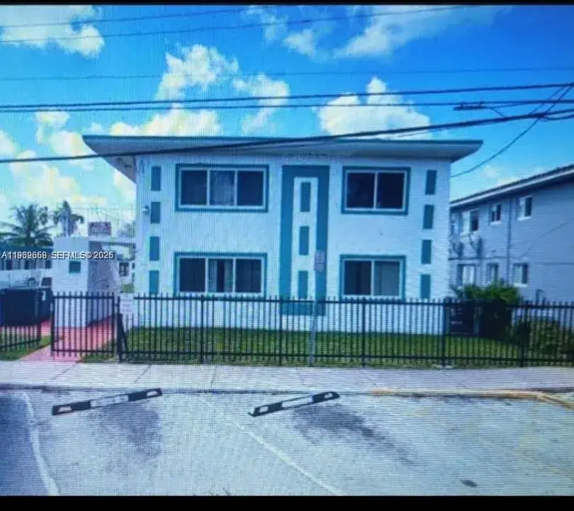 1 bedroom 1 bath Residential Lease for rent at 2101 Calais Dr # 8, Miami Beach FL 33141