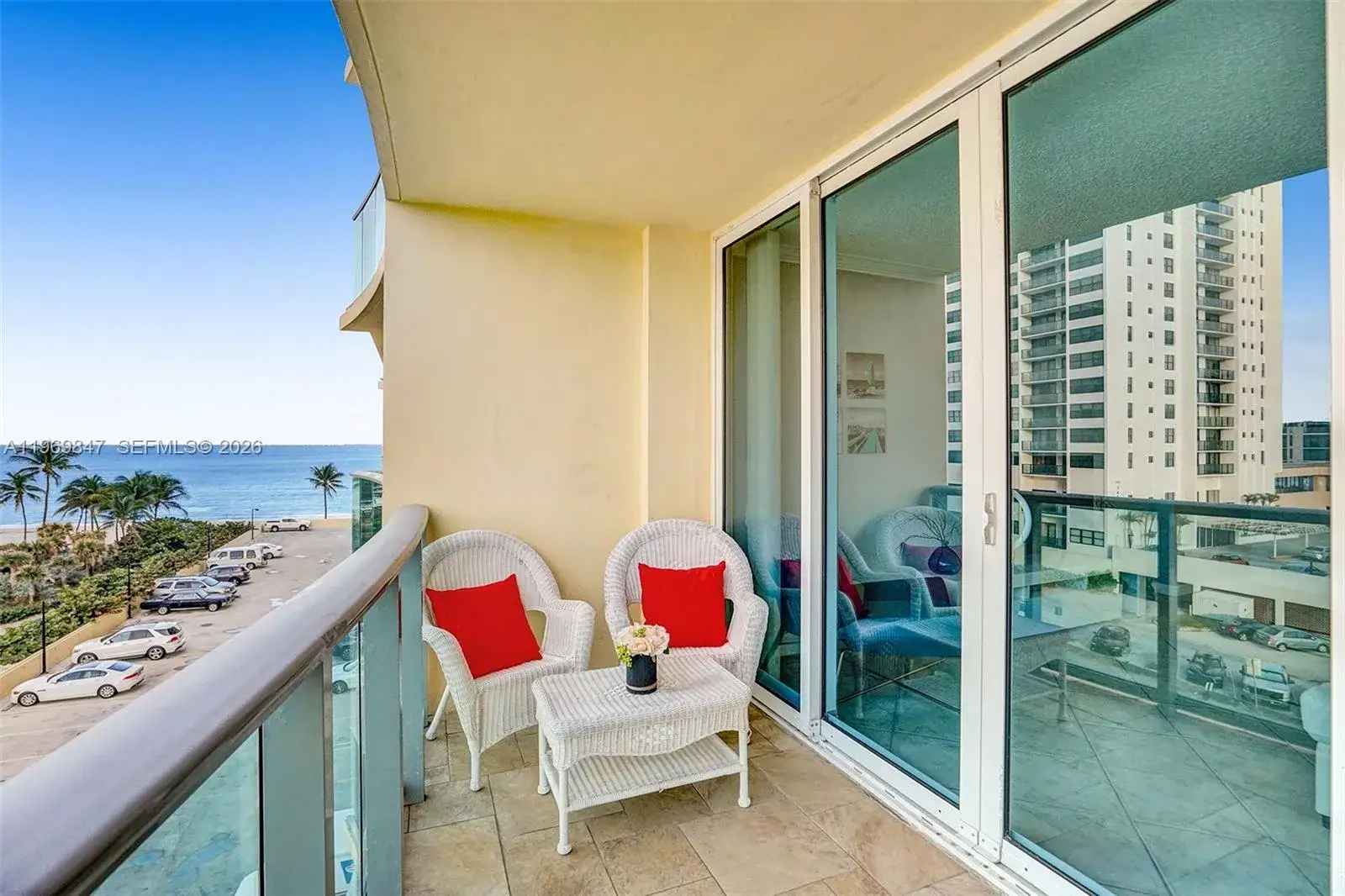 1 bedroom 1 bath Residential Lease for rent at 2501 S Ocean Dr, Hollywood FL 33019