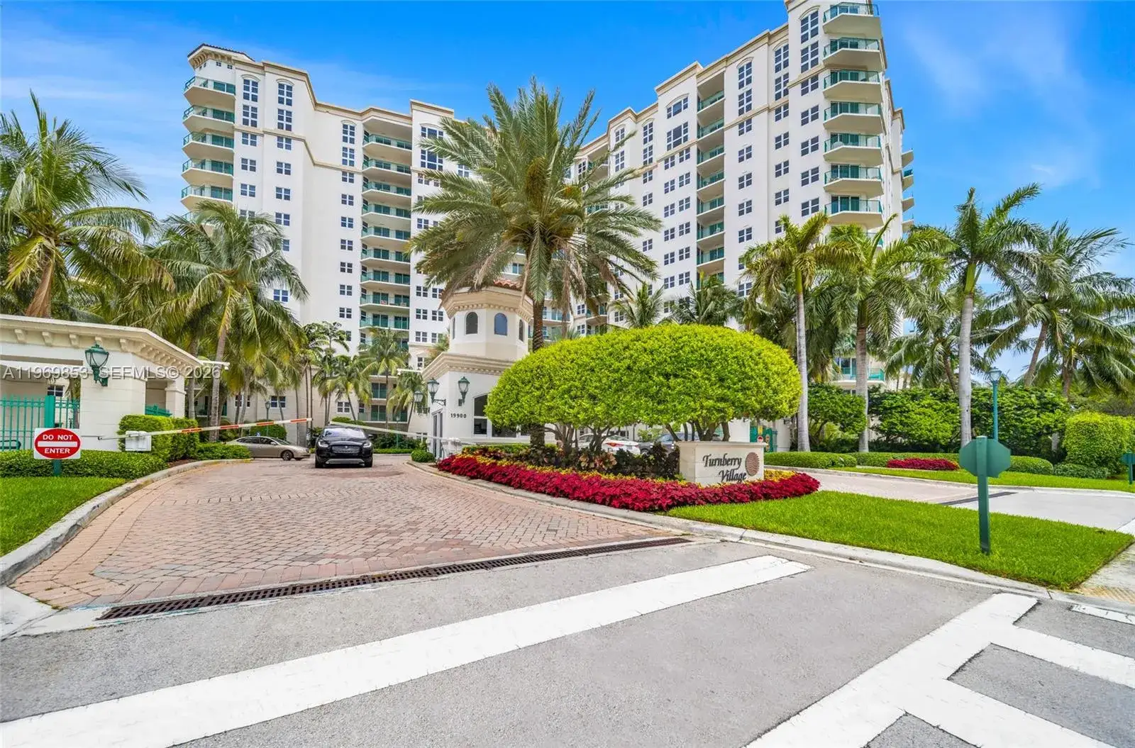 3 bedroom 3 bath Residential for sale at 20000 E Country Club Dr # 311, Aventura FL 33180
