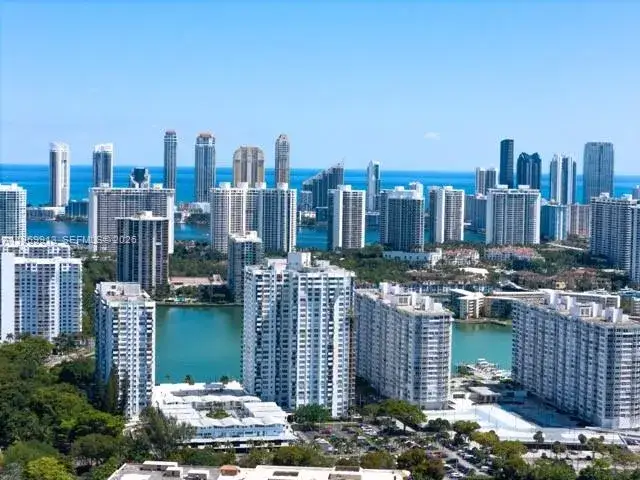 1 bedroom 1 bath Residential for sale at 2750 NE 183rd St # 401, Aventura FL 33160