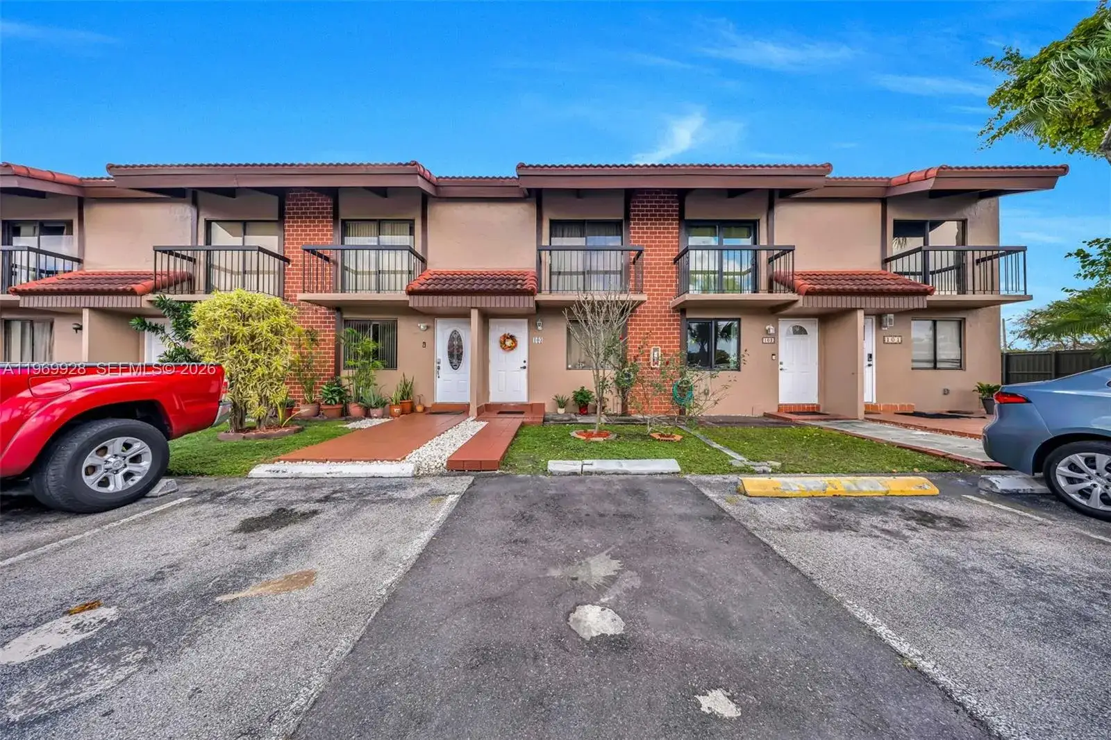2 bedroom 1 bath Residential for sale at 1923 SW 107th Ave # 103, Miami FL 33165