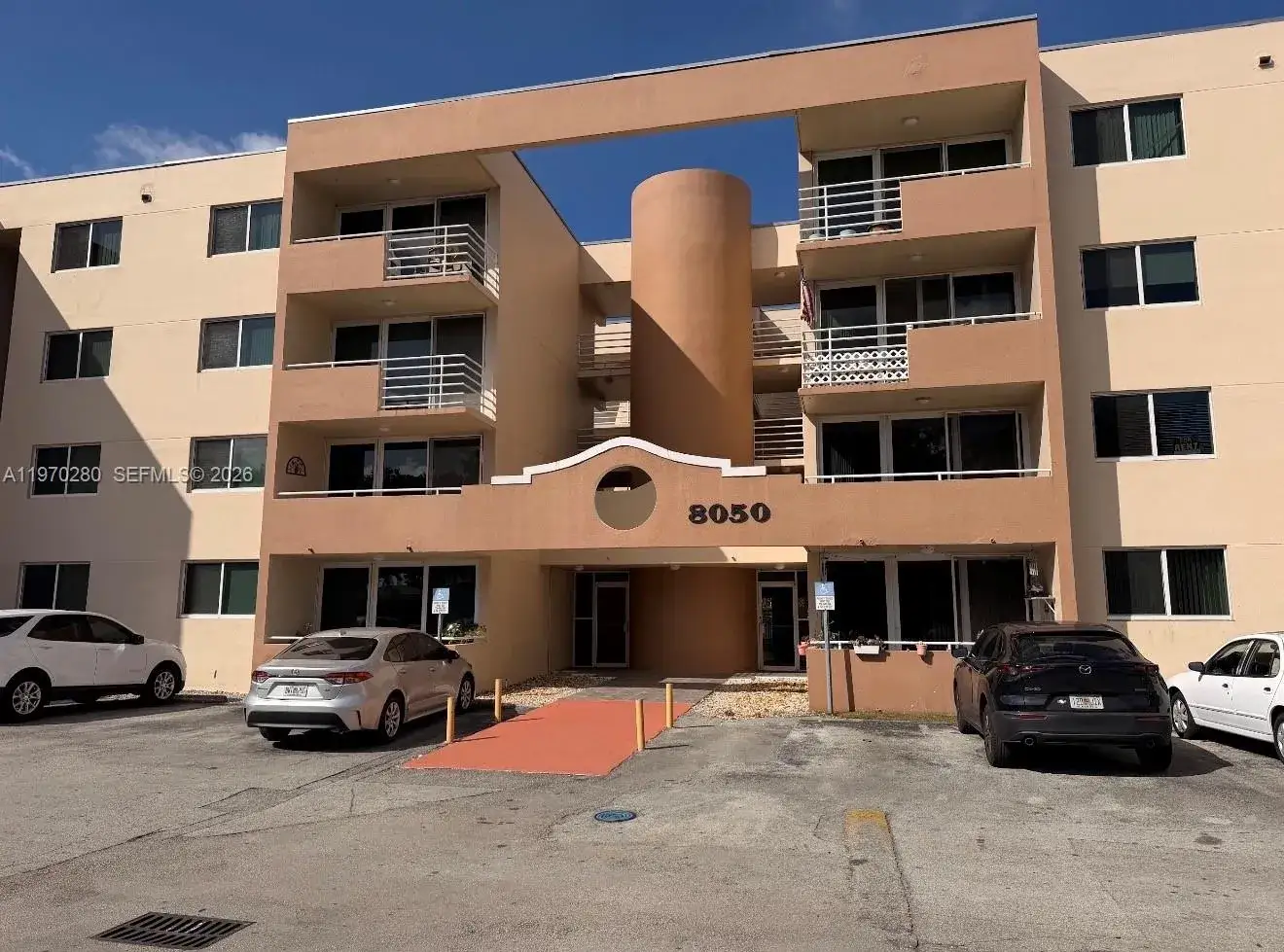1 bedroom 1 bath Residential for sale at 8050 NW 8th St # 1307, Miami FL 33126