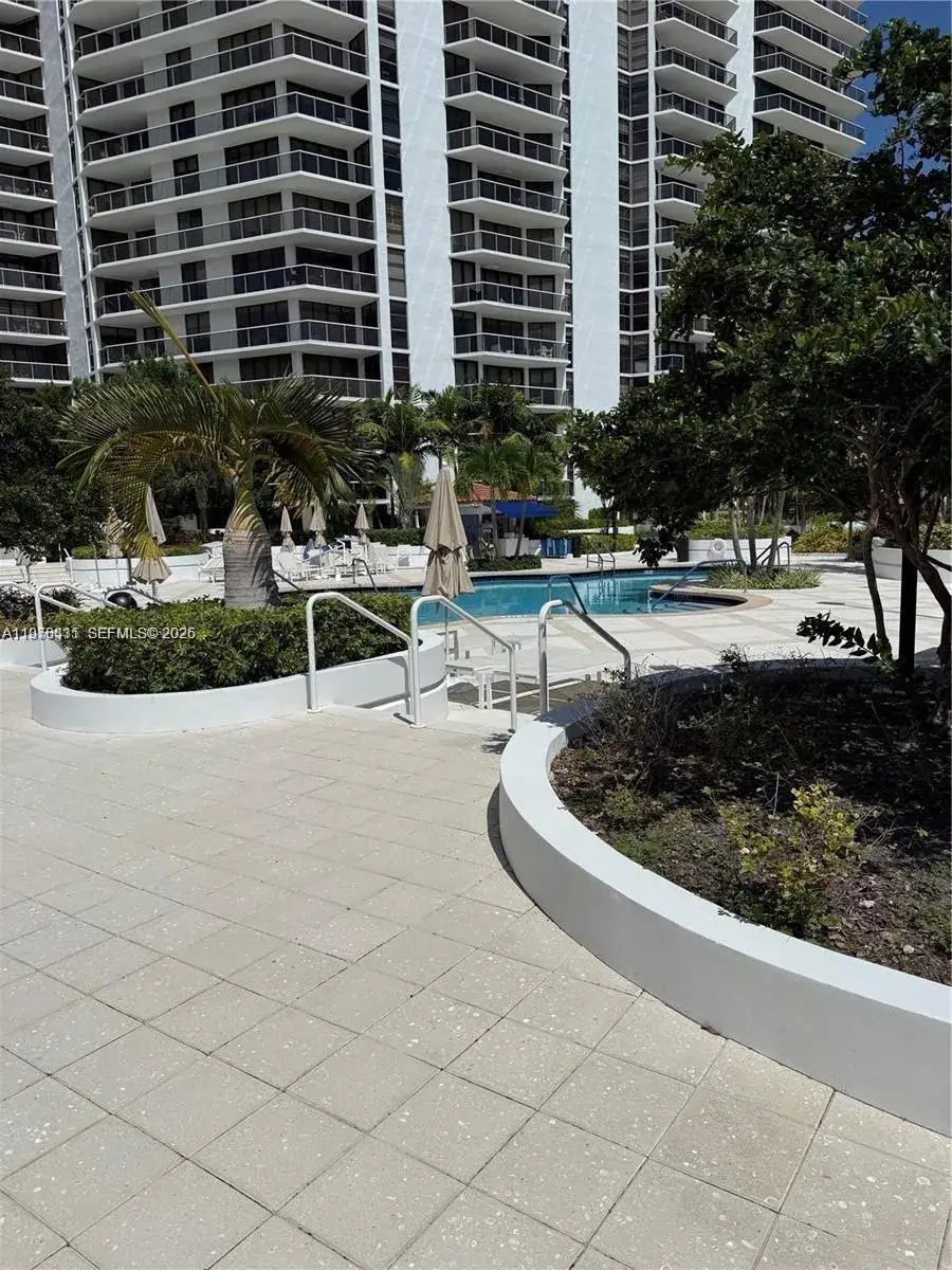 1 bath Residential for sale at 20281 E Country Club Dr, Aventura FL 33180
