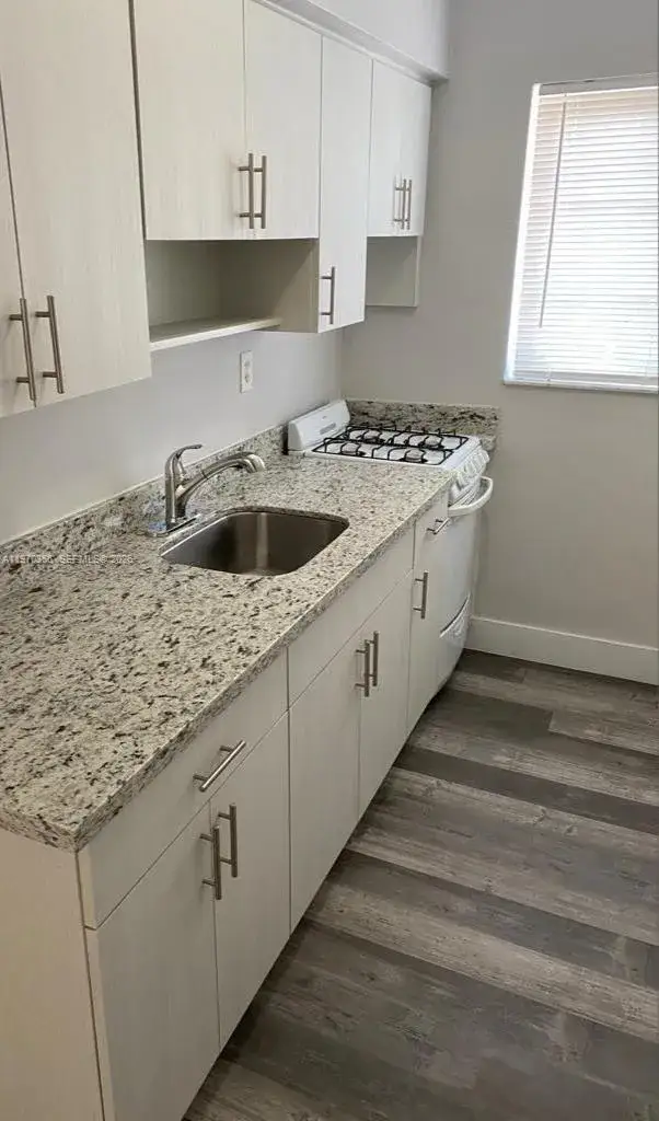 1 bedroom 1 bath Residential Lease for rent at 8340 Crespi Blvd # 20, Miami Beach FL 33141
