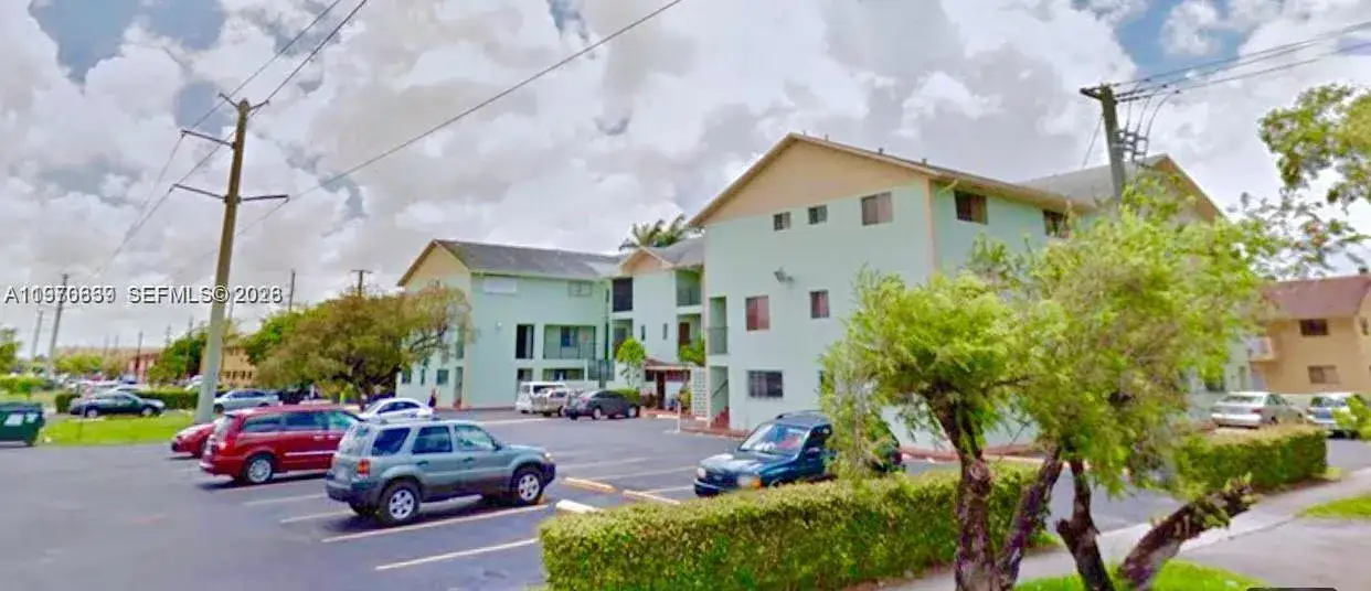 2 bedroom 1 bath Residential for sale at 1521 W 42nd Pl # 18, Hialeah FL 33012