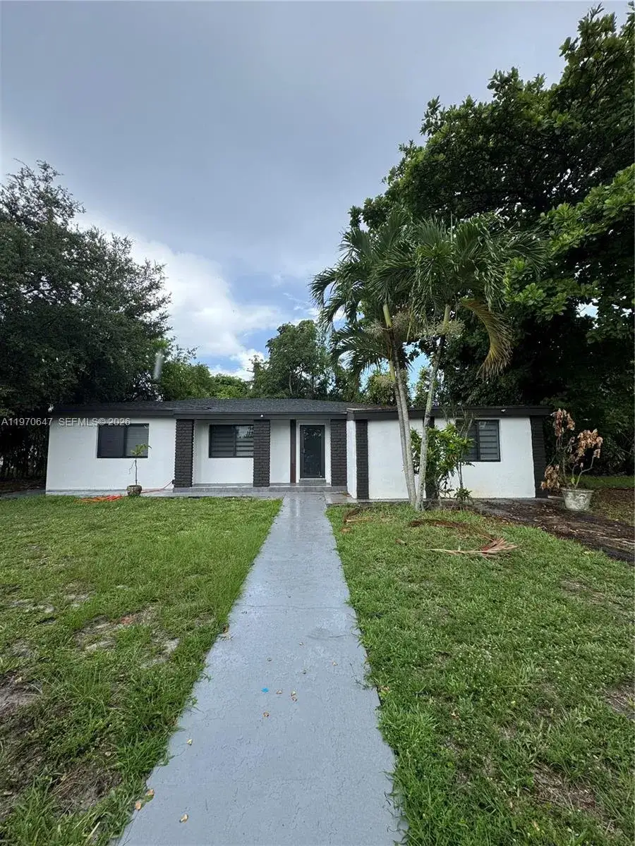 4 bedroom 4 bath Residential for sale at 930 NE 163rd St, North Miami Beach FL 33162