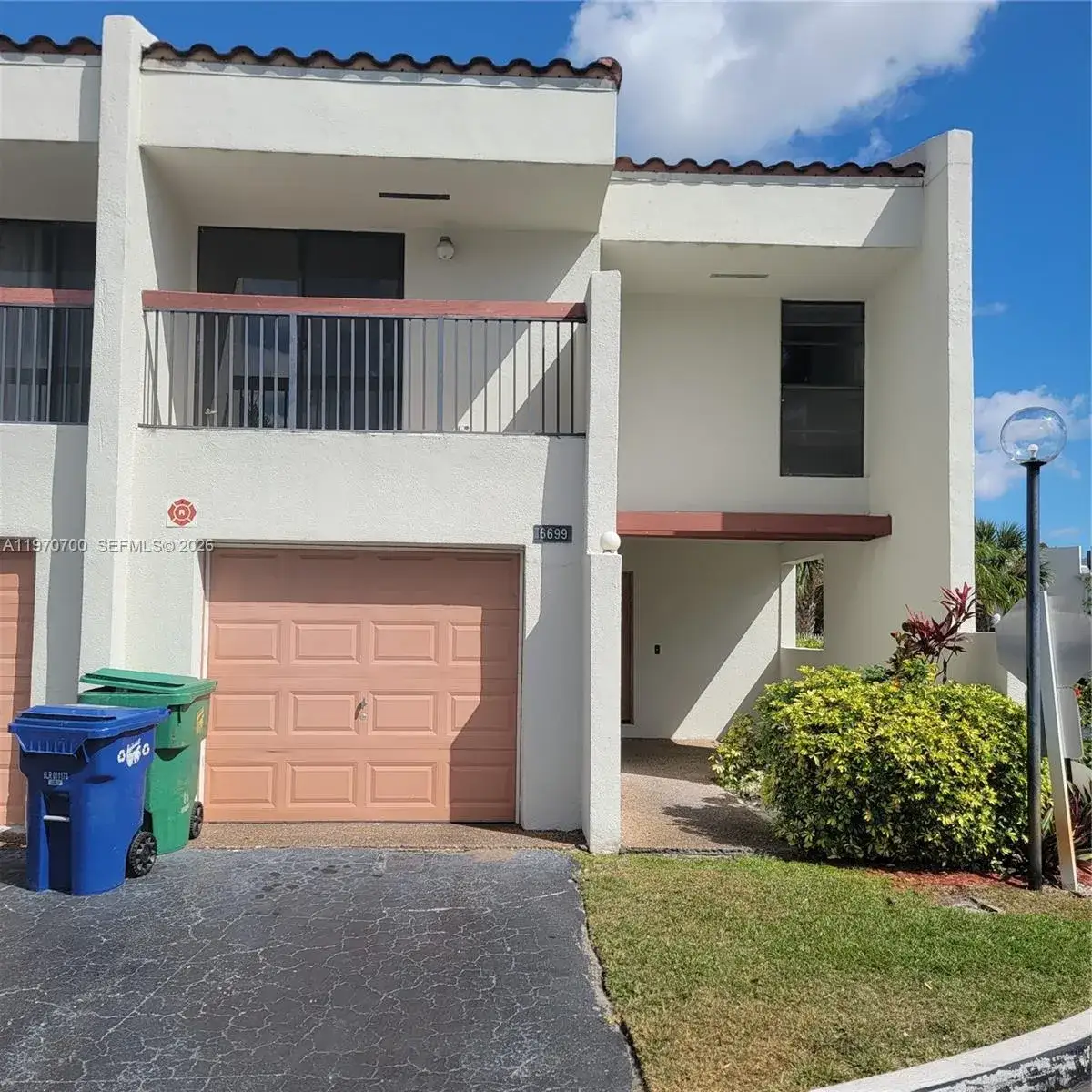 3 bedroom 2 bath Residential Lease for rent at 6699 Racquet Club Dr # 198, Lauderhill FL 33319