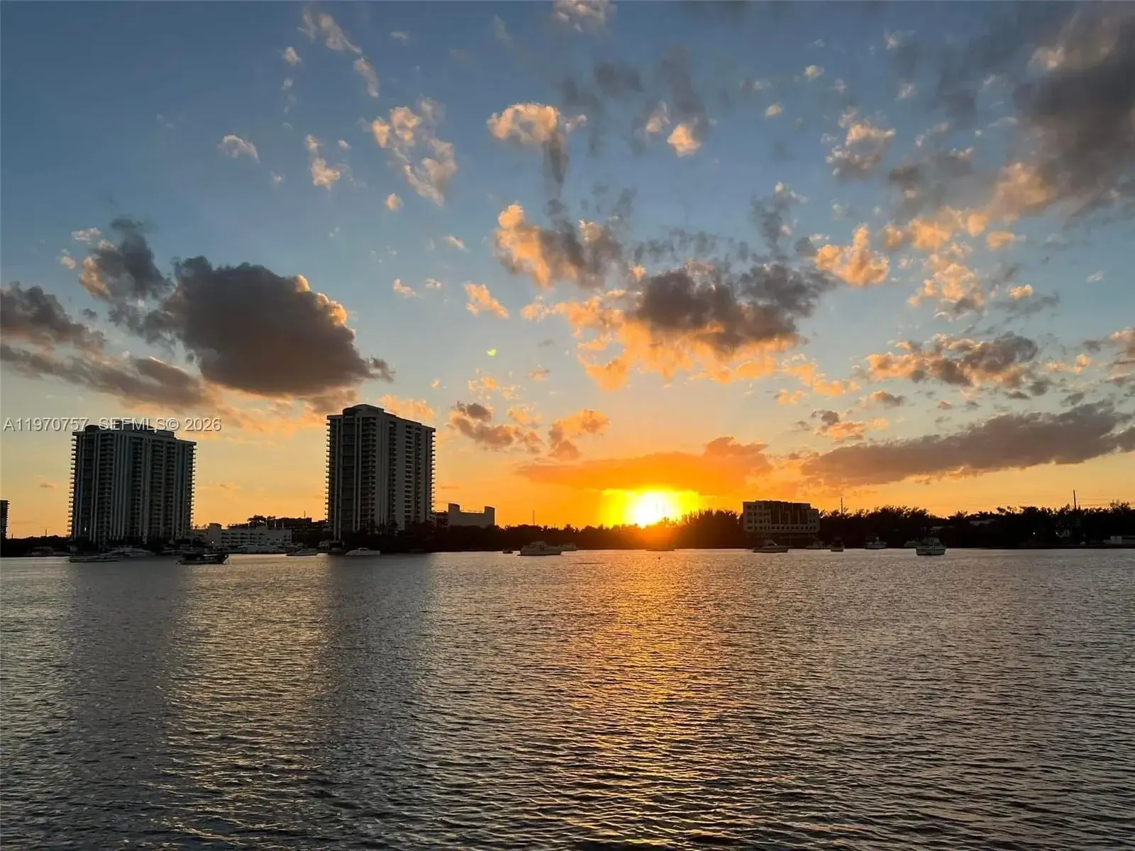1 bedroom 1 bath Residential Lease for rent at 2910 Point East Dr # M511, Aventura FL 33160