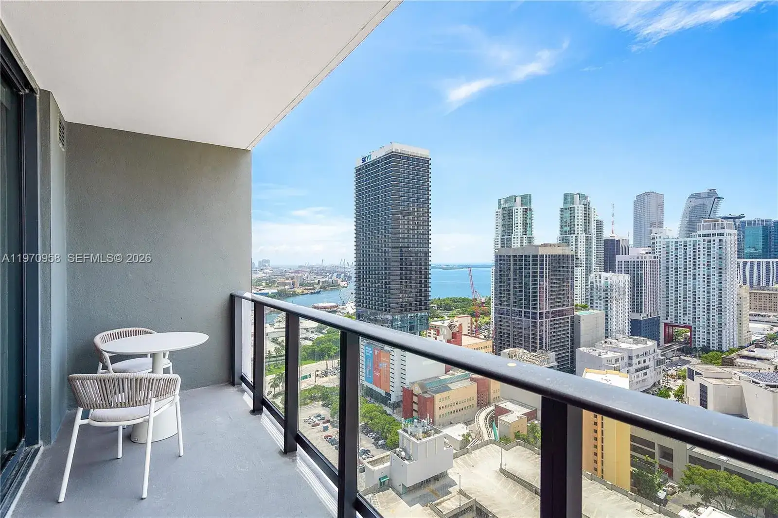 1 bedroom 1 bath Residential for sale at 159 NE 6th St # 2707, Miami FL 33132