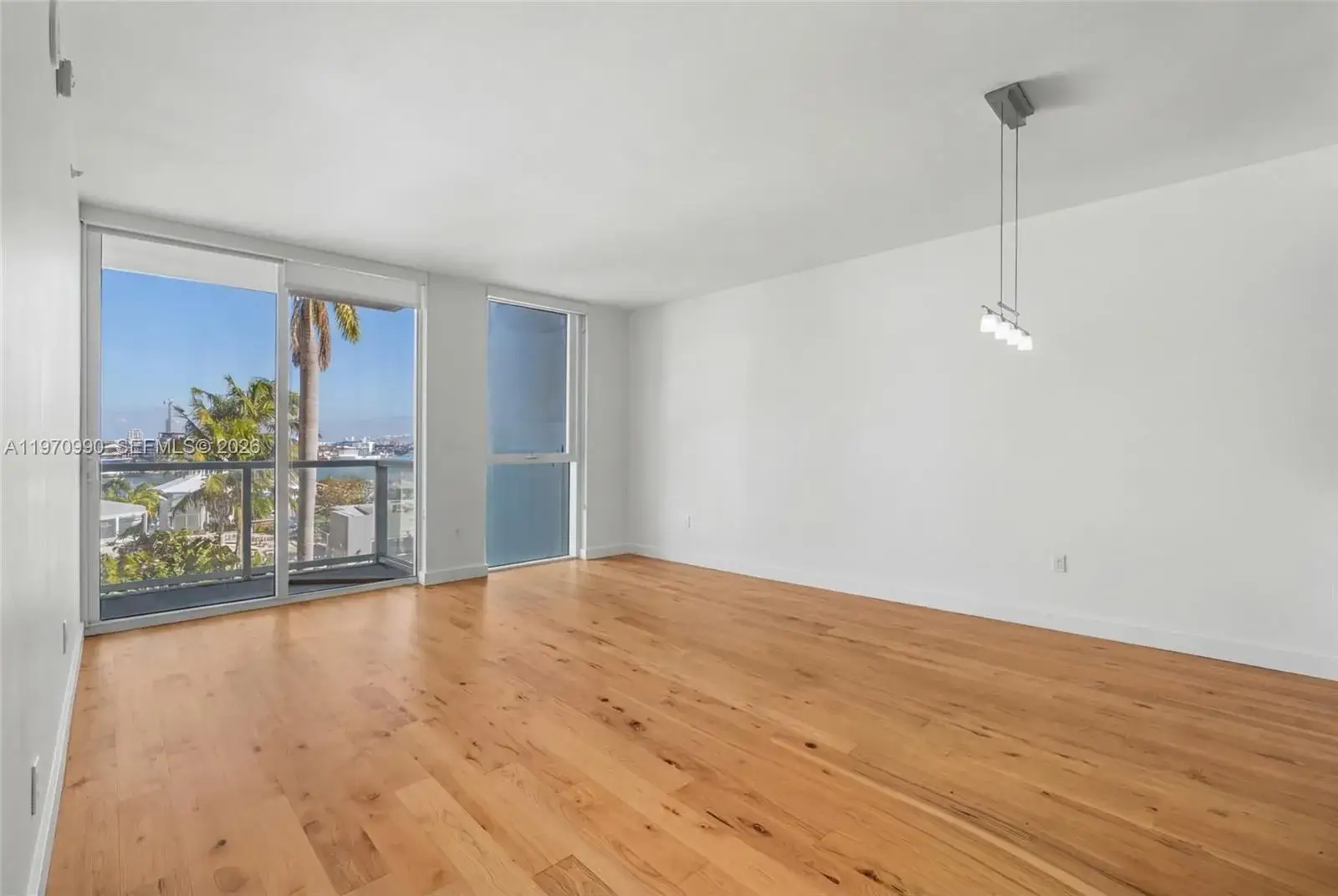1 bedroom 1 bath Residential for sale at 253 NE 2nd St # 1007, Miami FL 33132