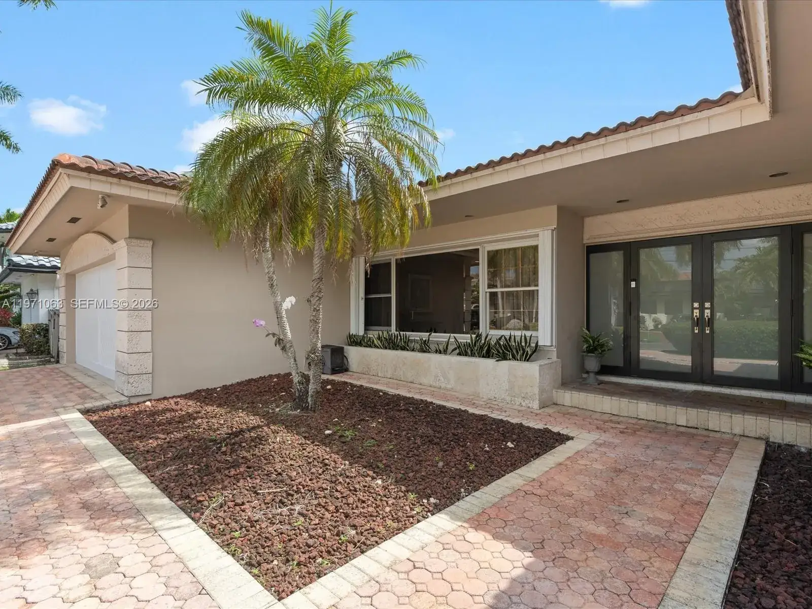 3 bedroom 4 bath Residential for sale at 2930 NE 164th St, North Miami Beach FL 33160