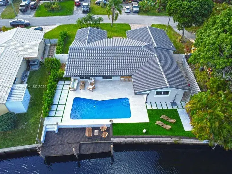 4 bedroom 3 bath Residential for sale at 1810 SW 6th Ave, Pompano Beach FL 33060