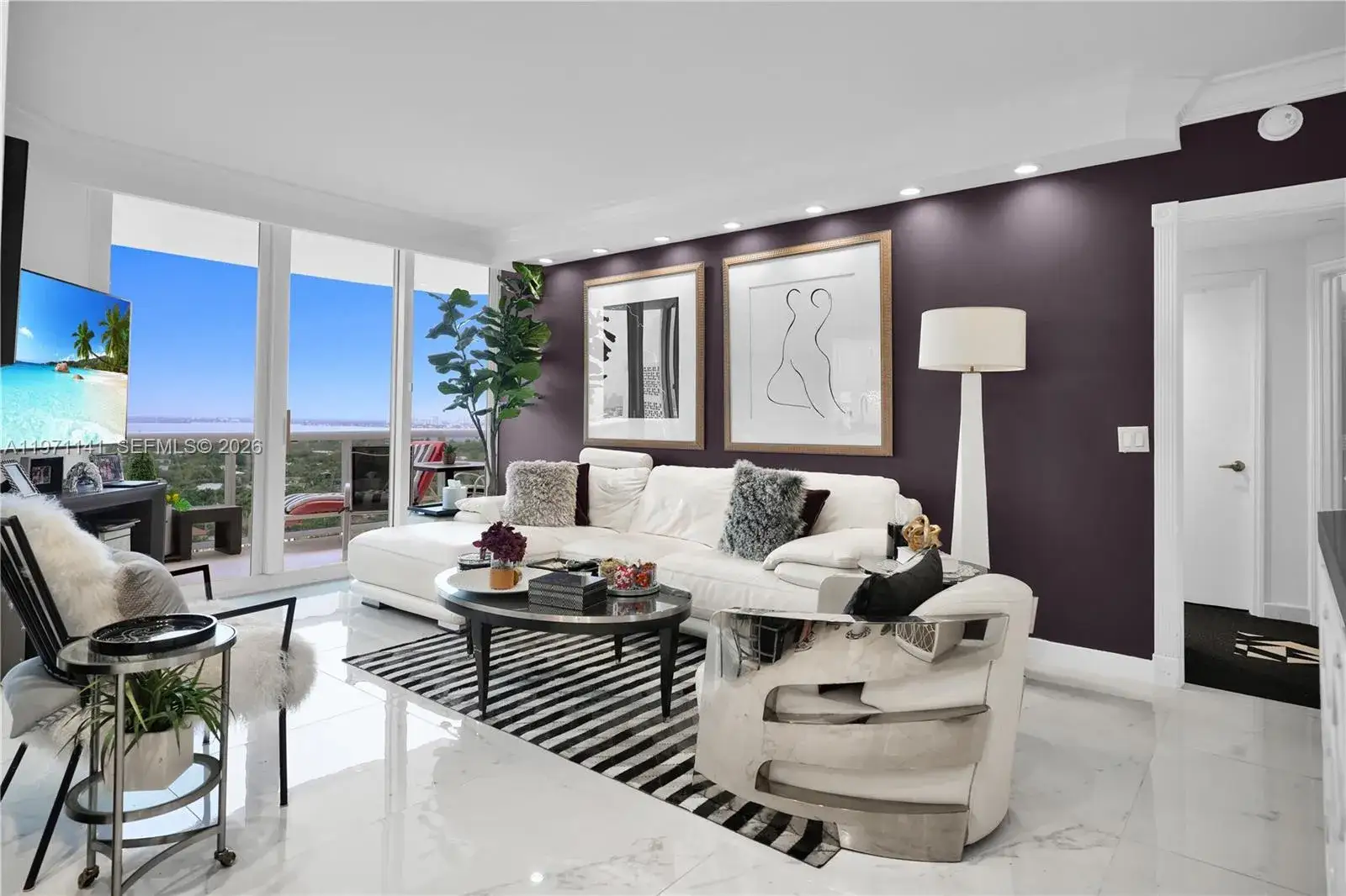 1 bedroom 2 bath Residential Lease for rent at 4775 Collins Ave # 1806, Miami Beach FL 33140