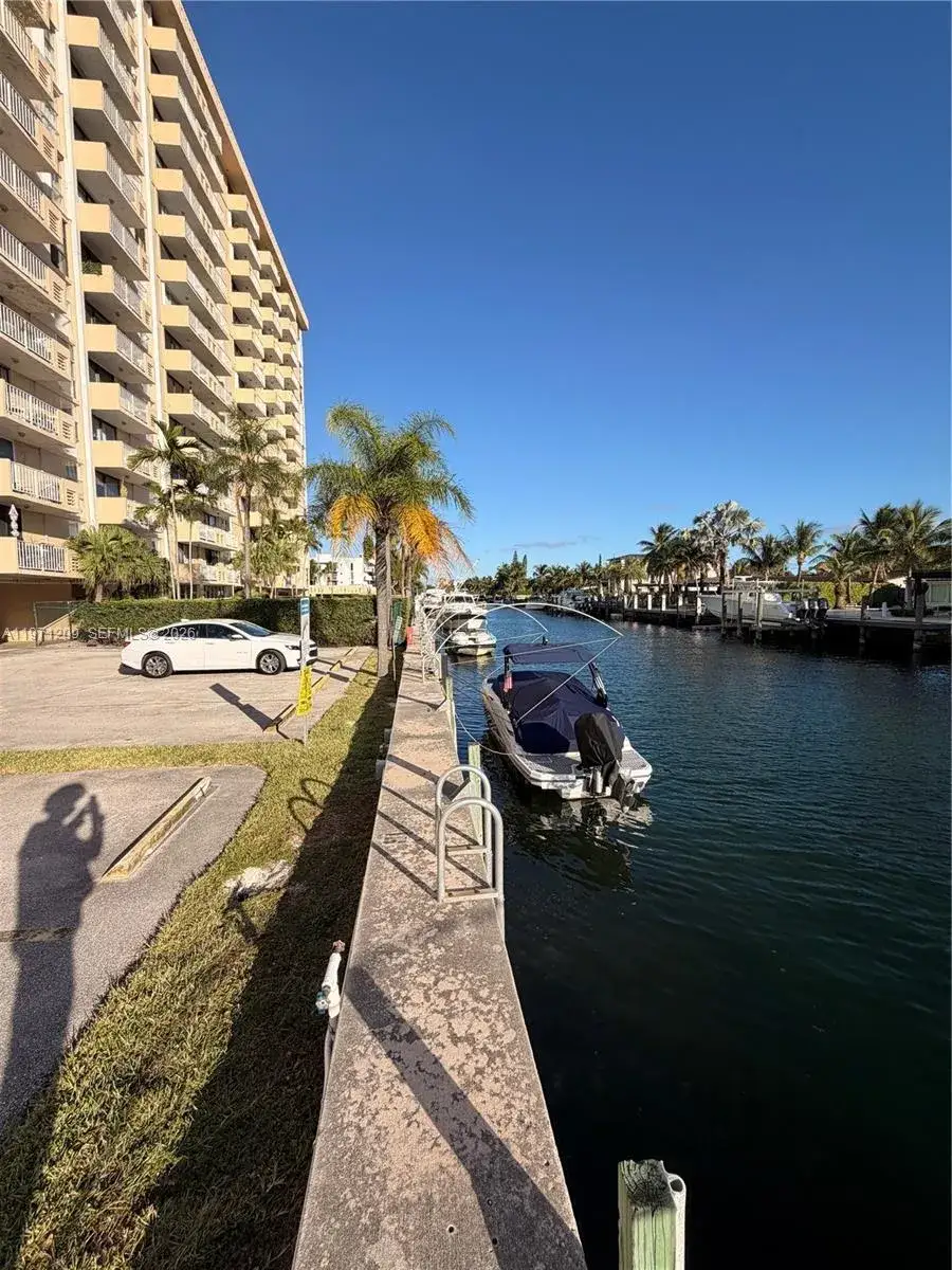 2 bedroom 2 bath Residential for sale at 2350 NE 135th St # 503, North Miami FL 33181