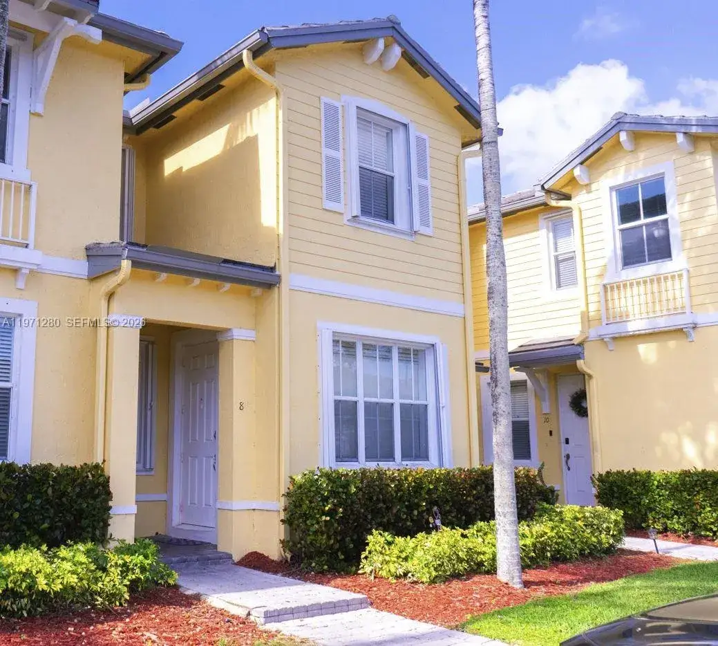 3 bedroom 2 bath Residential for sale at 2928 SE 2nd St # 8, Homestead FL 33033