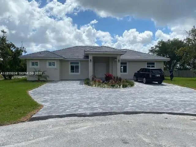 4 bedroom 2 bath Residential for sale at 27561 SW 162nd Ct, Homestead FL 33031