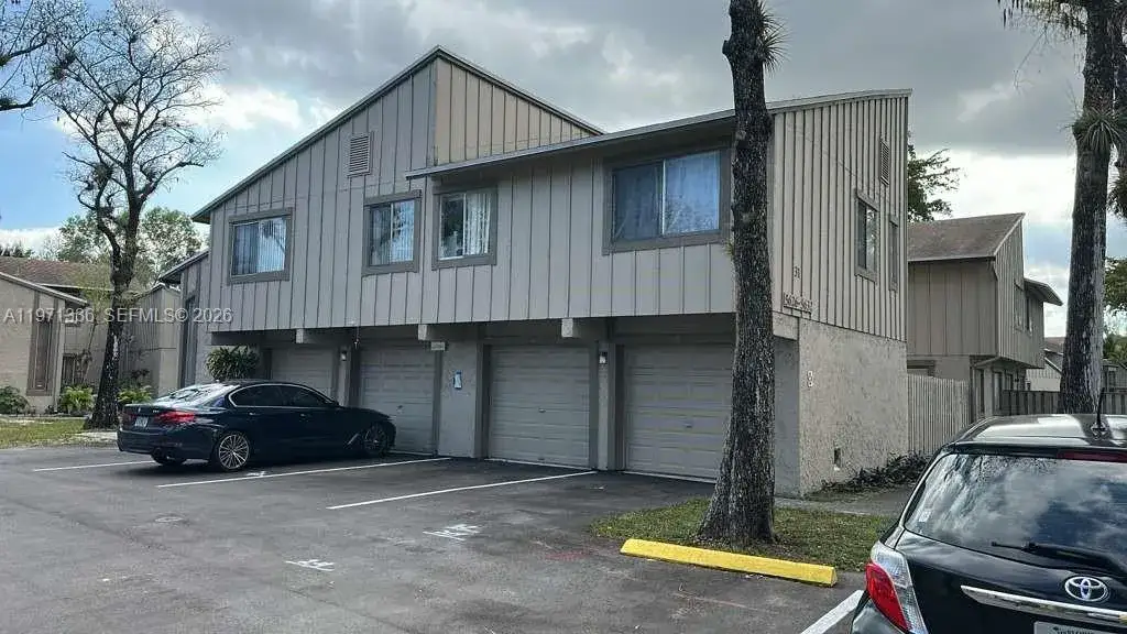 2 bedroom 2 bath Residential for sale at 5630 NW 21st St # C, Lauderhill FL 33313