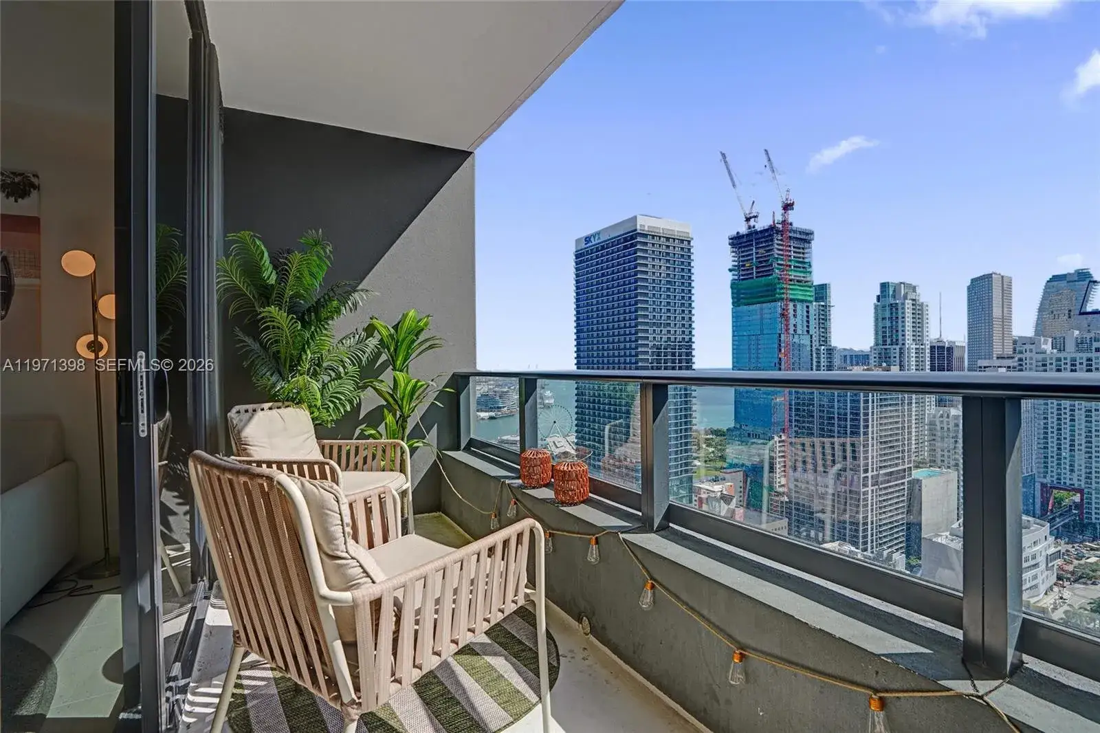 1 bedroom 1 bath Residential for sale at 159 NE 6th St # 3214, Miami FL 33132