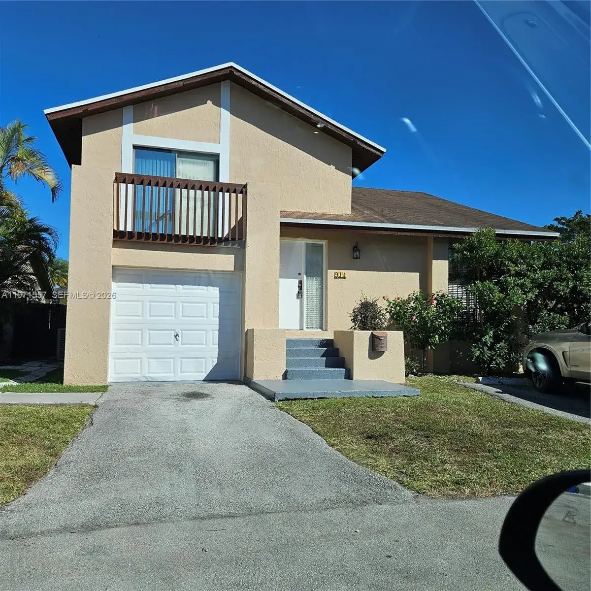 4 bedroom 3 bath Residential Lease for rent at 914 NW 106th Ave Cir # 914, Miami FL 33172