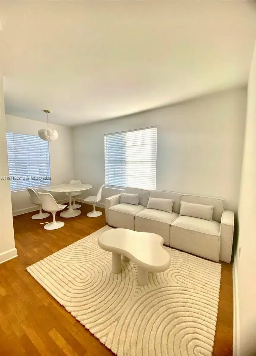1 bedroom 1 bath Residential for sale at 605 Euclid Ave # 103, Miami Beach FL 33139
