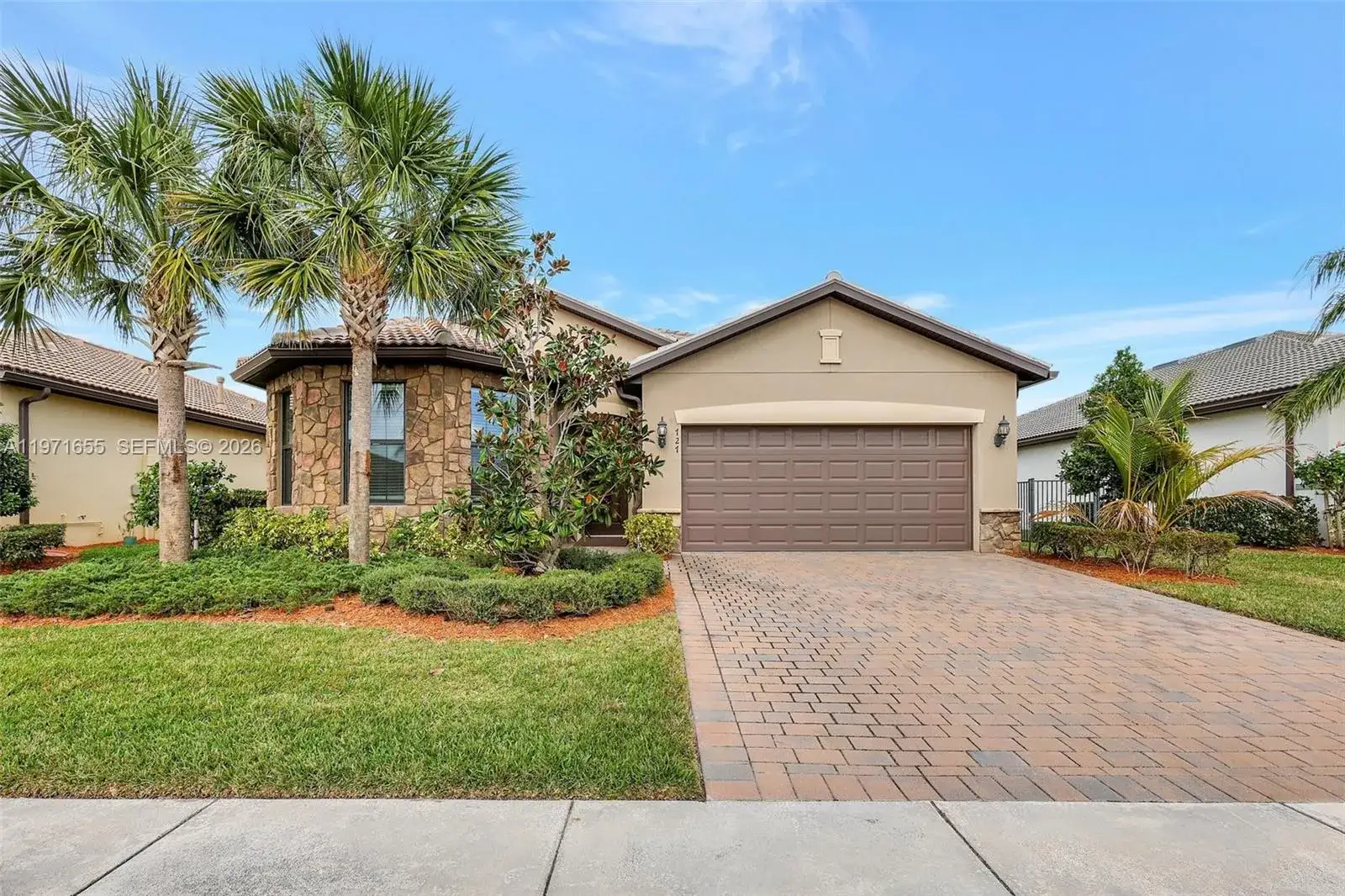 3 bedroom 2 bath Residential for sale at 727 SE Boboli Way, Port St. Lucie FL 34984