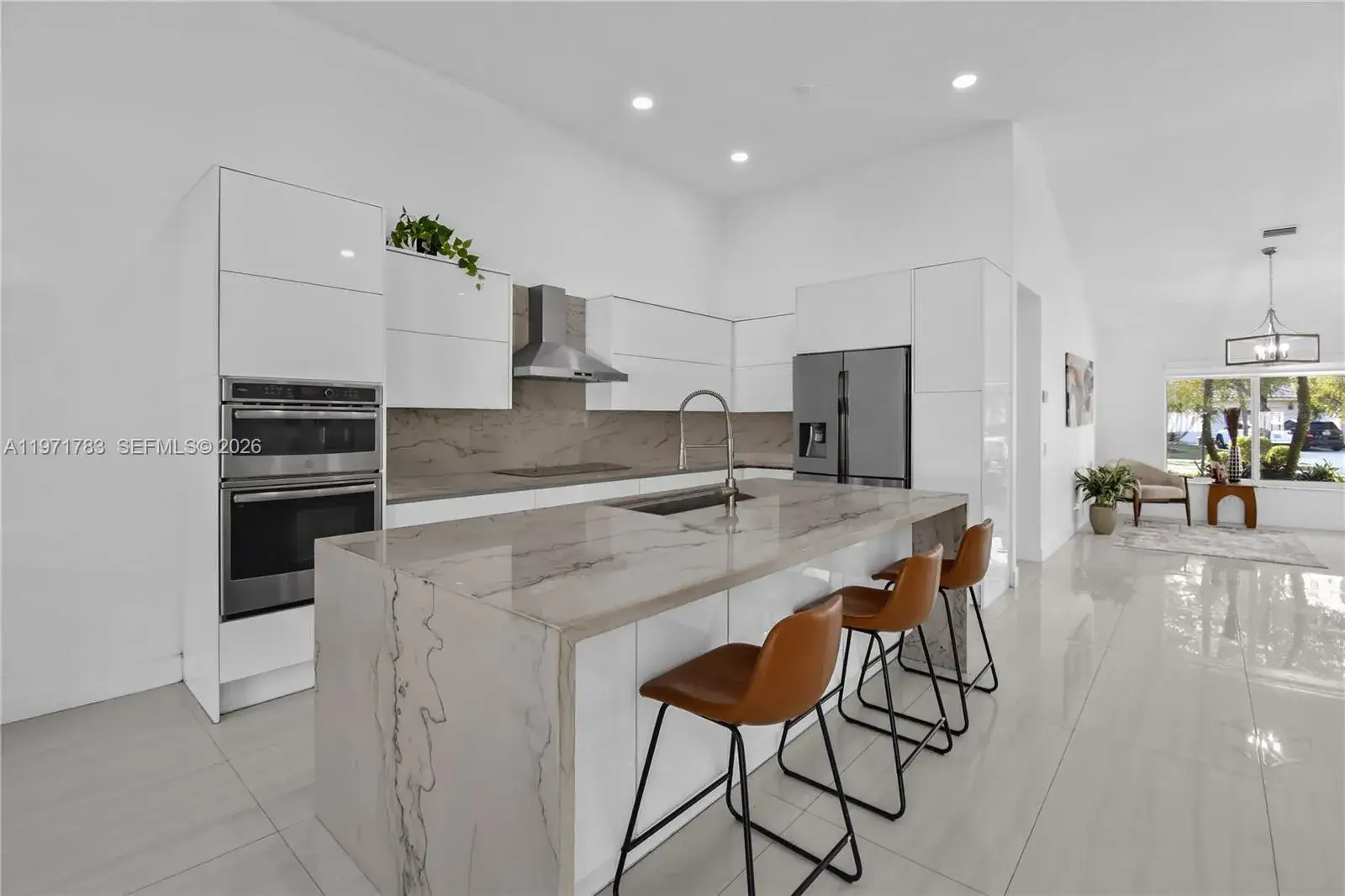 4 bedroom 3 bath Residential Lease for rent at 710 Lake Blvd, Weston FL 33326