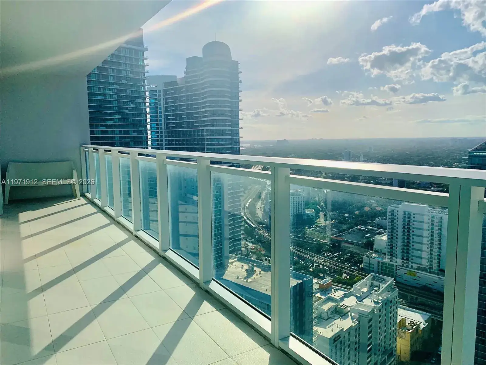 2 bedroom 2 bath Residential Lease for rent at 1080 Brickell Ave # 4009, Miami FL 33131