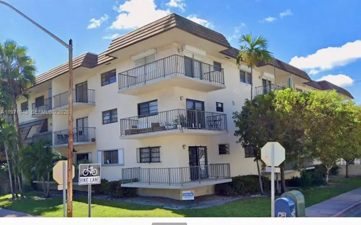 1 bedroom 2 bath Residential for sale at 950 Euclid Ave # 202, Miami Beach FL 33139