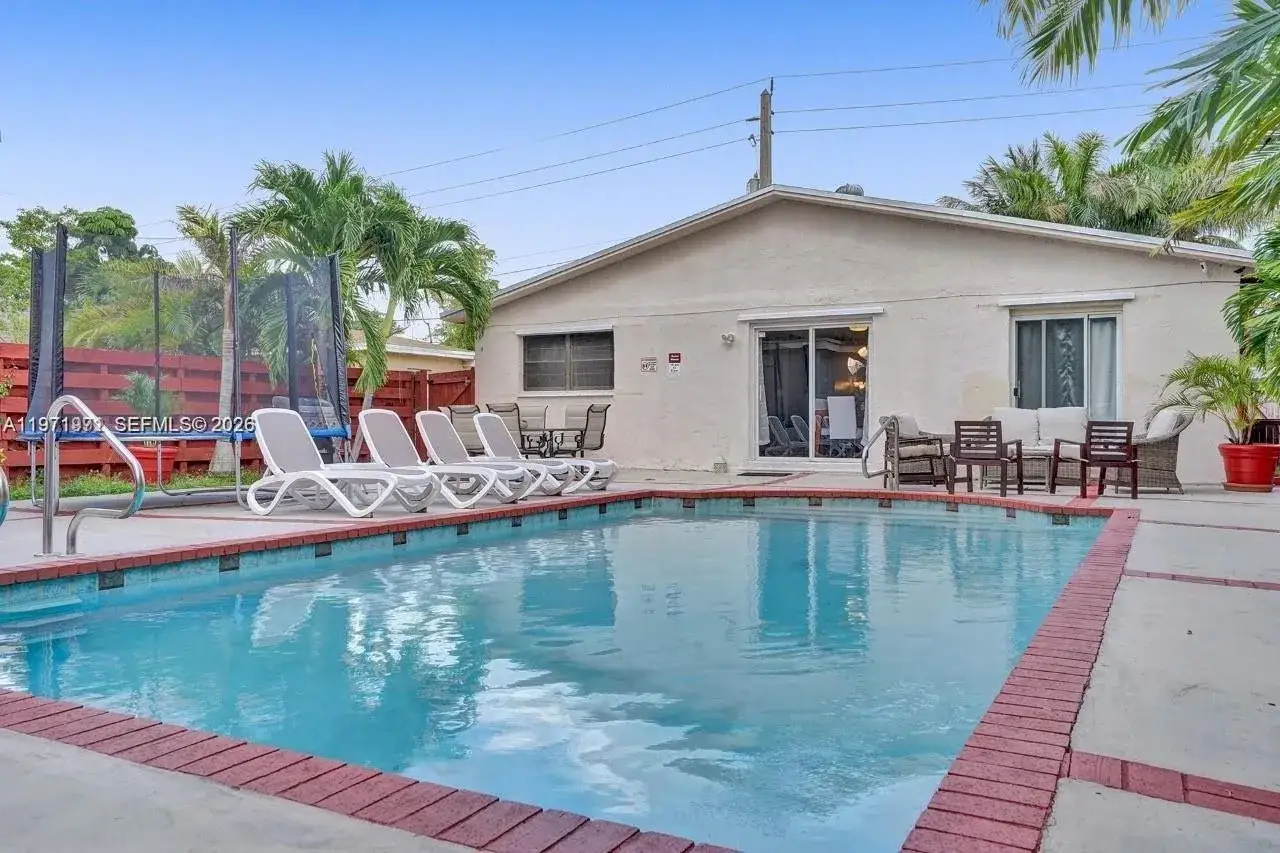 4 bedroom 2 bath Residential for sale at 208 SW 2nd Ave, Hallandale Beach FL 33009