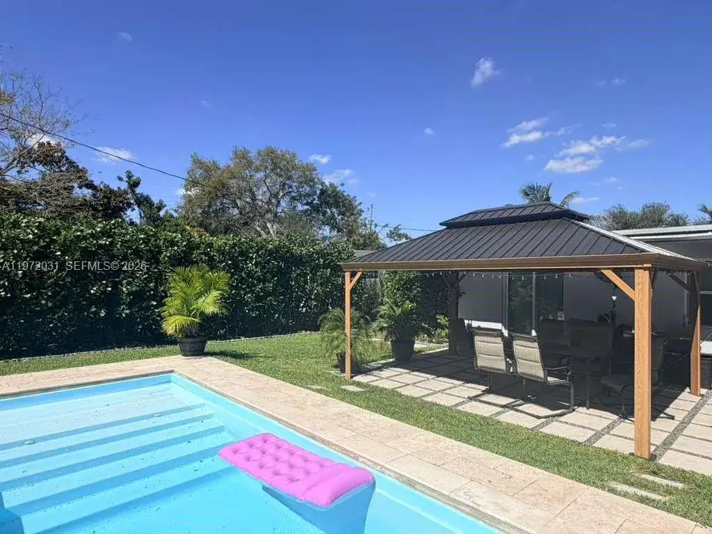 3 bedroom 1 bath Residential Lease for rent at 1430 NE 149th St # A, Miami FL 33161