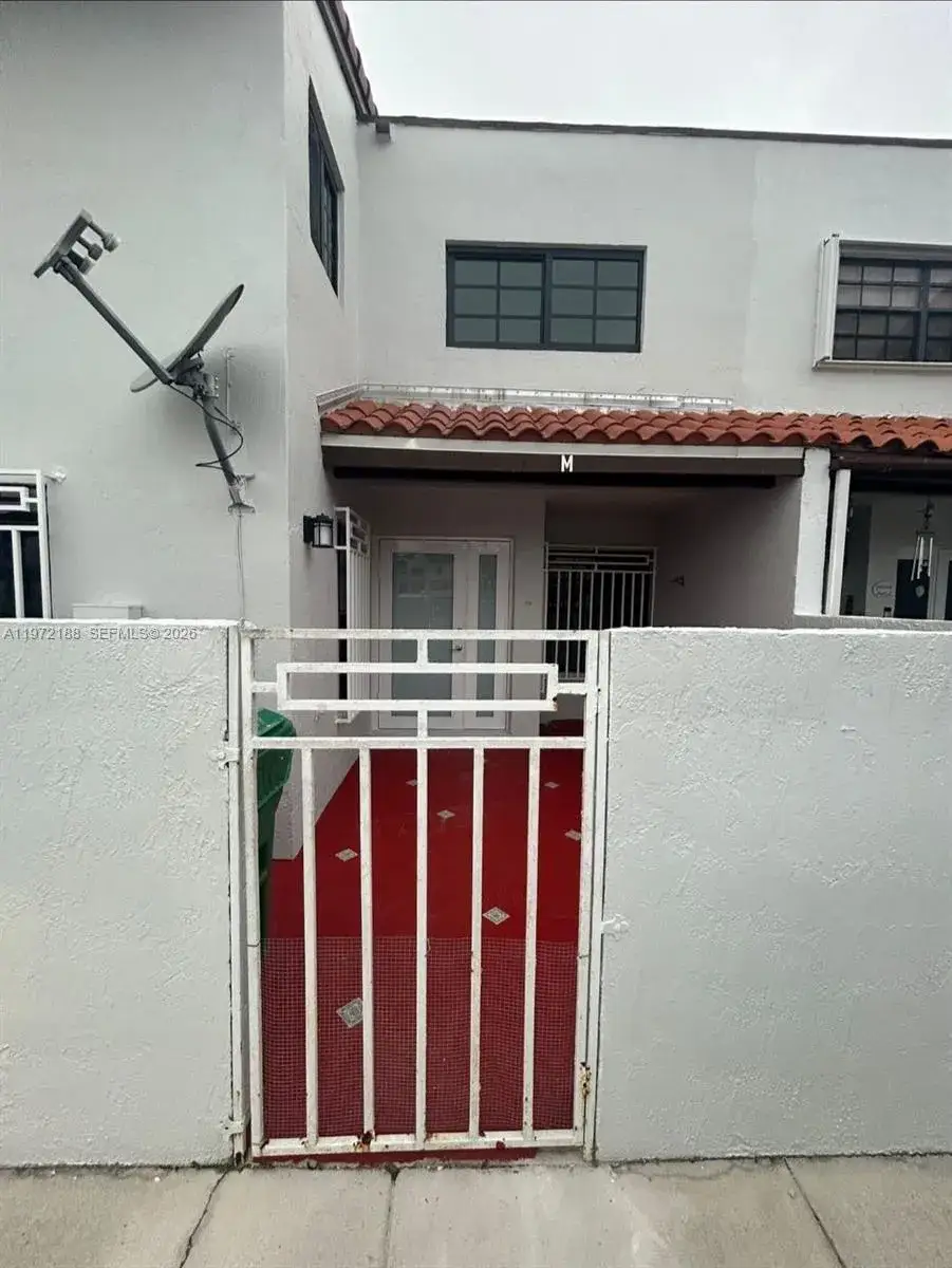 2 bedroom 2 bath Residential Lease for rent at 6211 SW 138th Ct # M, Miami FL 33183