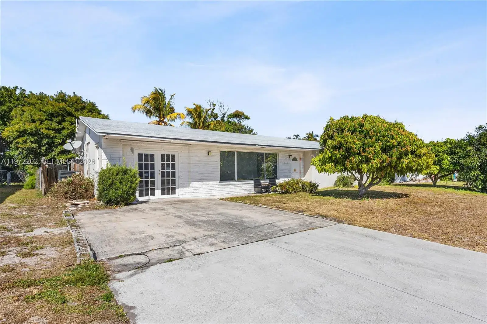 5 bedroom 3 bath Residential for sale at 227 SW 13th Ave, Boynton Beach FL 33435
