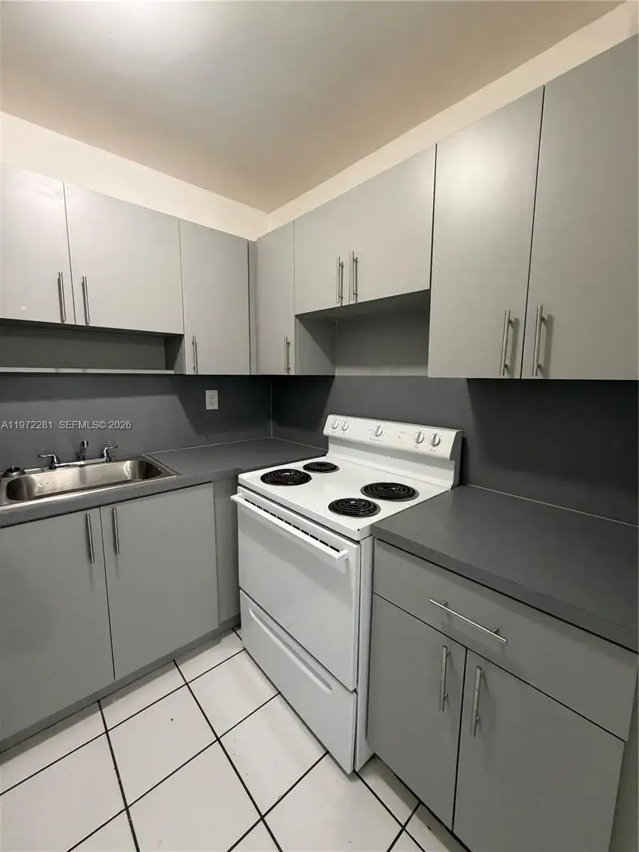 2 bedroom 1 bath Residential Lease for rent at 2170 NW 11th St # 26, Miami FL 33125