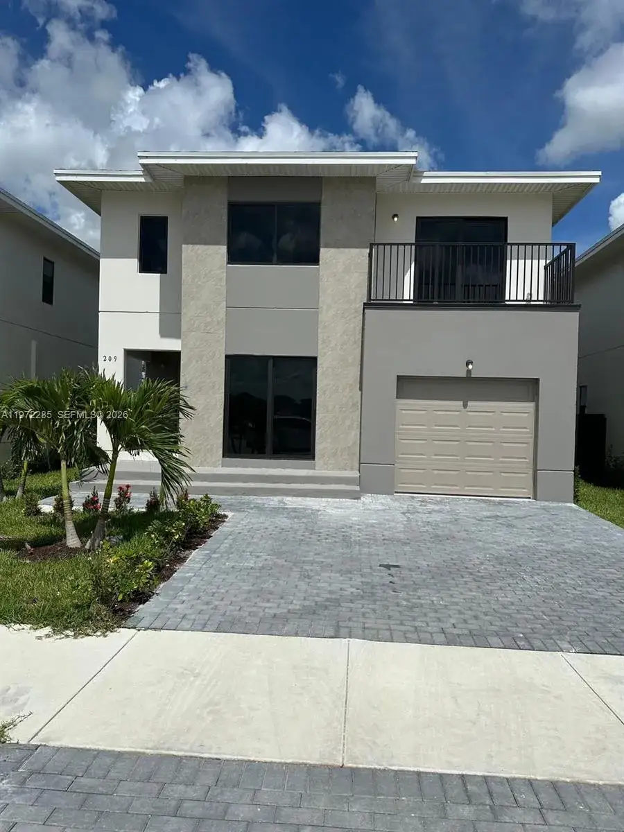 5 bedroom 4 bath Residential for sale at 209 NW 13th Pl, Florida City FL 33034