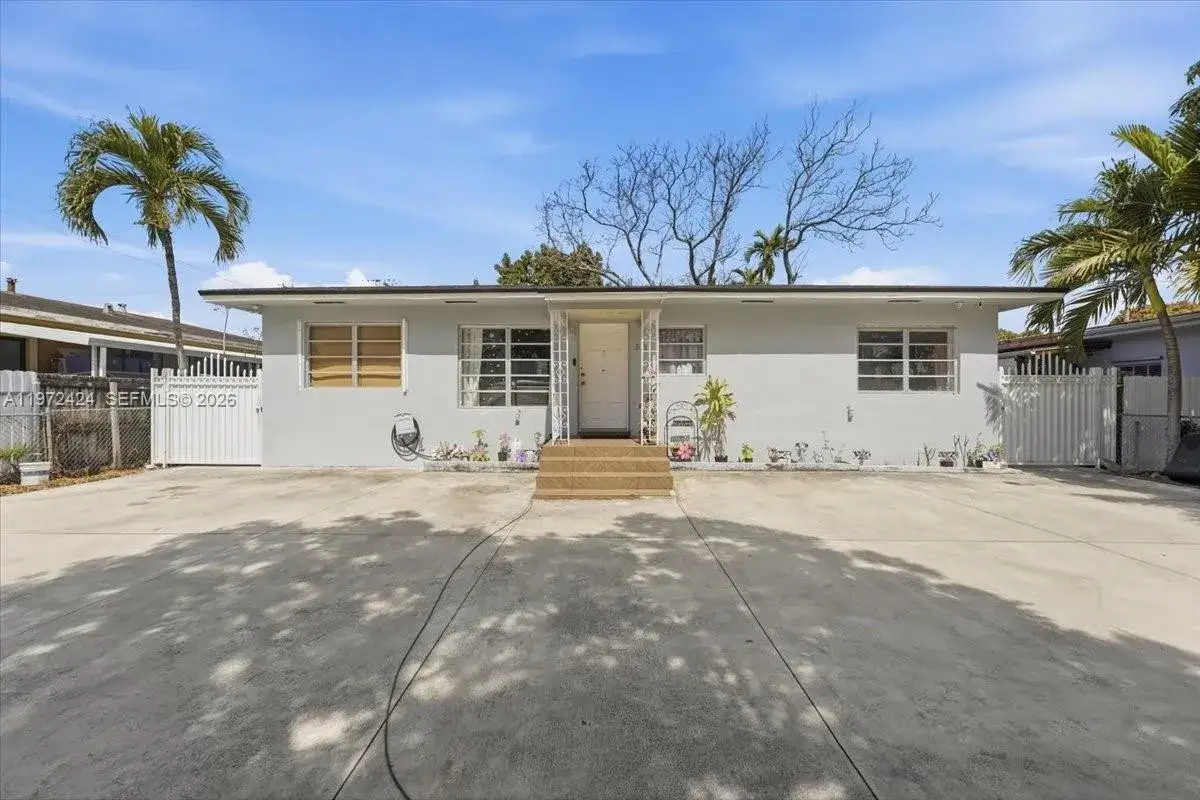 3 bedroom 2 bath Residential for sale at 511 E 27th St, Hialeah FL 33013